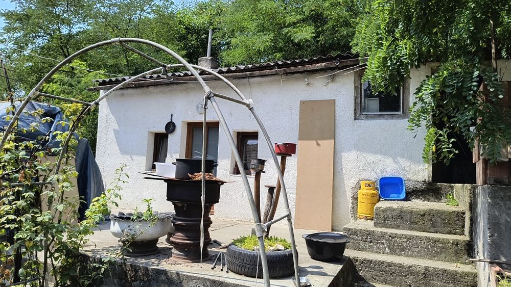 Casa de vânzare la sat