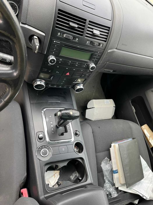 Volkswagen Touareg 2007 г., 2.5 TDI R5, фейслифт 174 к. с
