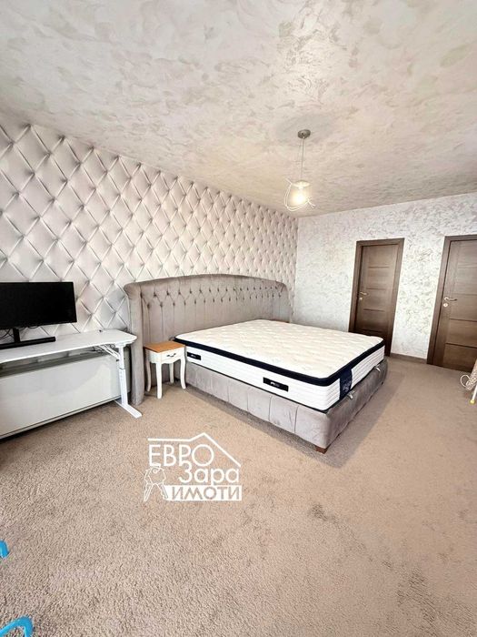 Двуетажна Къща с гараж за продажба в град Стара Загора