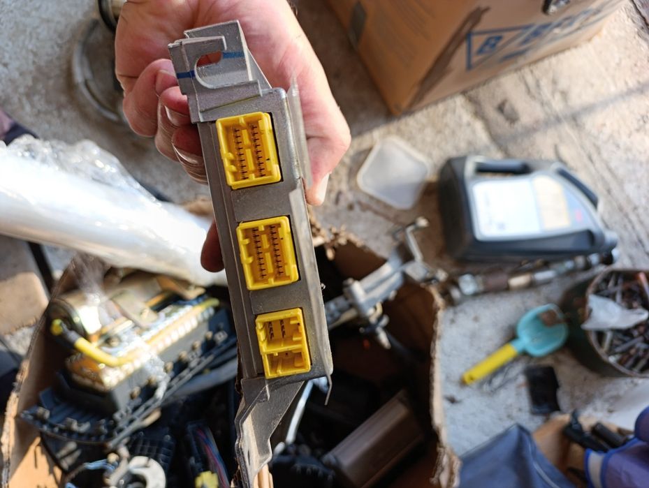 Хонда Сивик 7 дизел Радиатори, аербег,датчици, рамена чистачки,