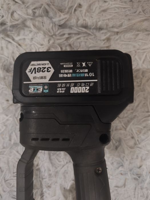 Электропила на батарейке