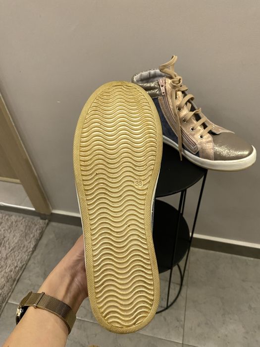 Дамски кецове Колев и Колев