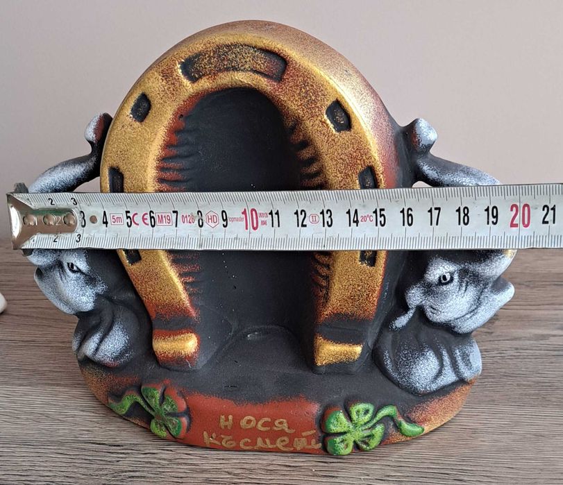 Голям масивен свещник