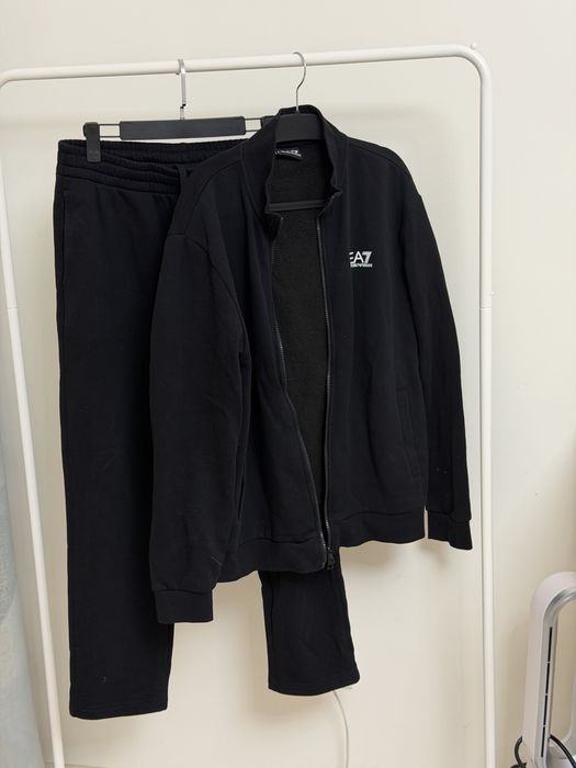 Спортивный костюм EA7 Emporio Armani