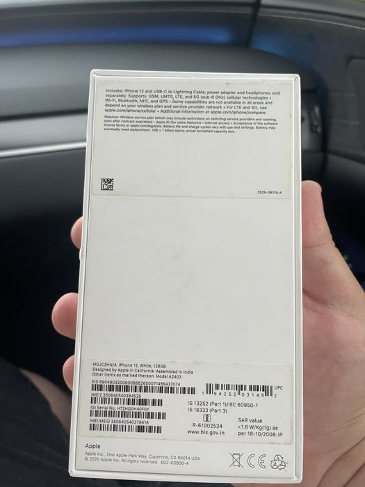 Продам Iphone 12