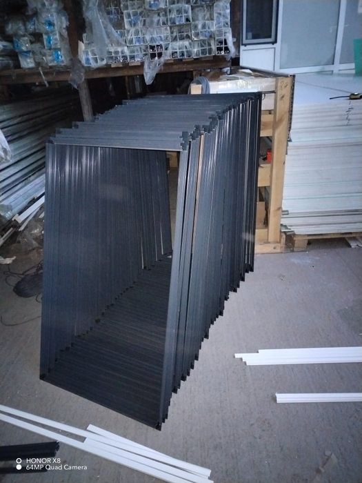 Москитные сетки, плиссе. Решетки на окна