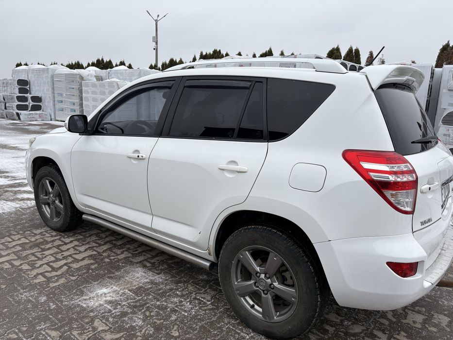 Toyota rav4 ,an 2012 , km reali , fara accident