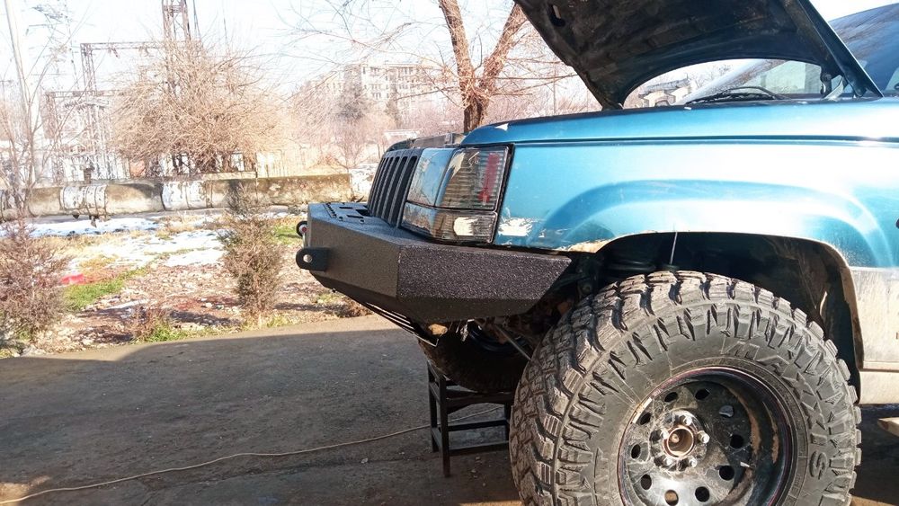 Бампер,  крепление под запаску, багажники прицеп