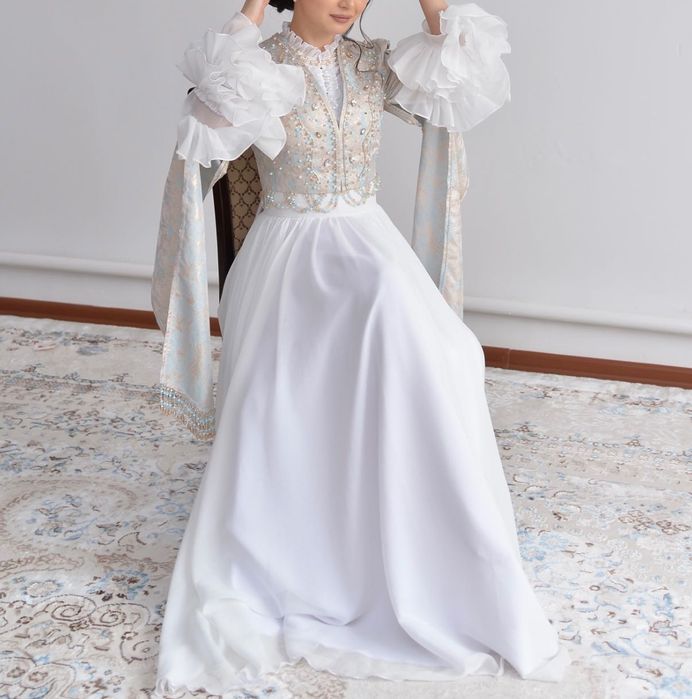 Қыз ұзату көйлегі сатылады