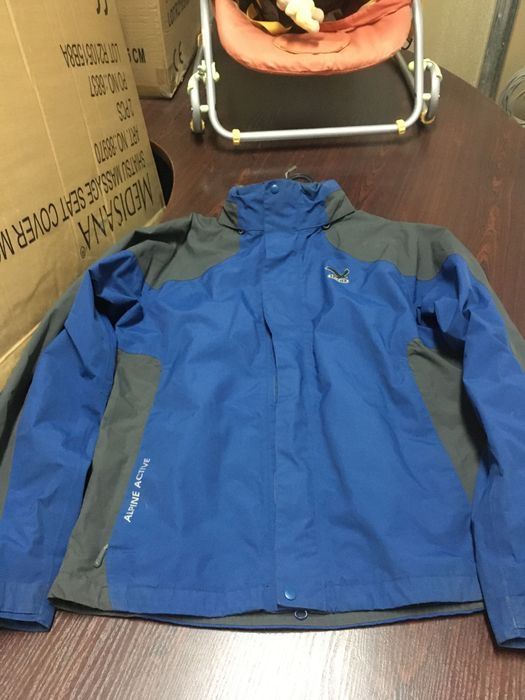 Тениски,блузи ,мъжки дрехи анцузи и други