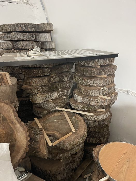 Felii nuc uscat aprox 2 mc