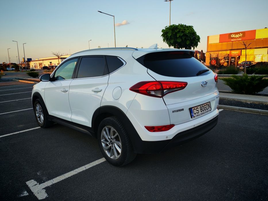 Hyundai Tucson 1.7 CRDi, 141 CP Automată – Echipare Premium Luxury 2017