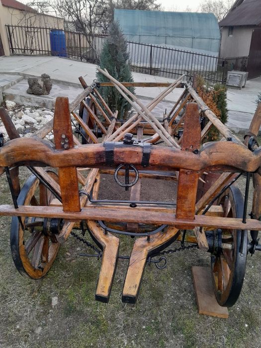 Vând car în stare foarte  bună.