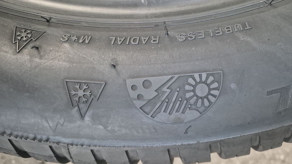 225 55 19 Anvelope All Season Bridgestone Dot 24.22