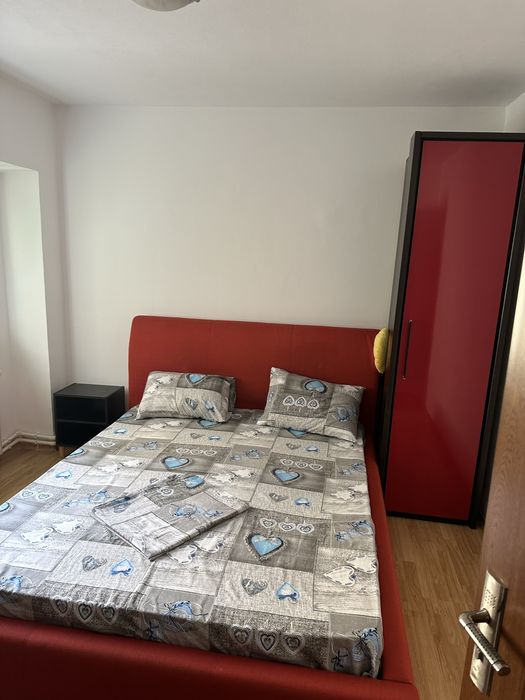 Apsrtament cu 3 camere de inchiriat pe termen lung