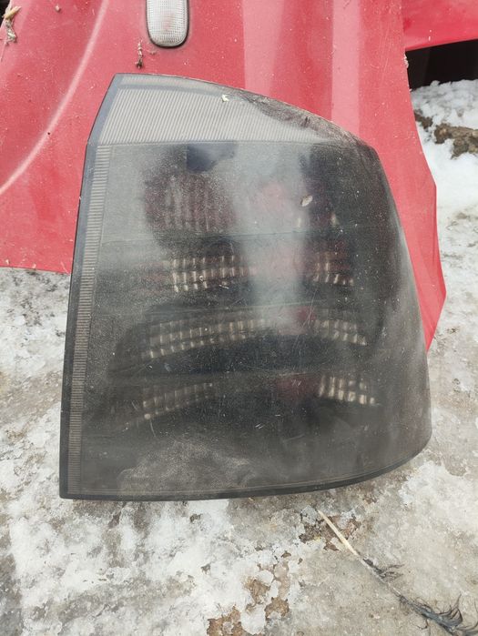 Vând piese Opel Astra g