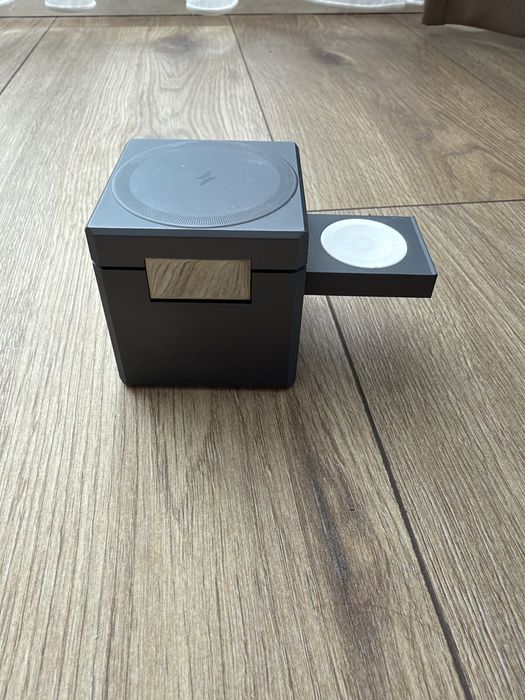 Безжично зарядно Anker 3-in-1 Cube MagSafe, Магнитно, 15W, Бързо зареждане, Сгъваемо, Черно