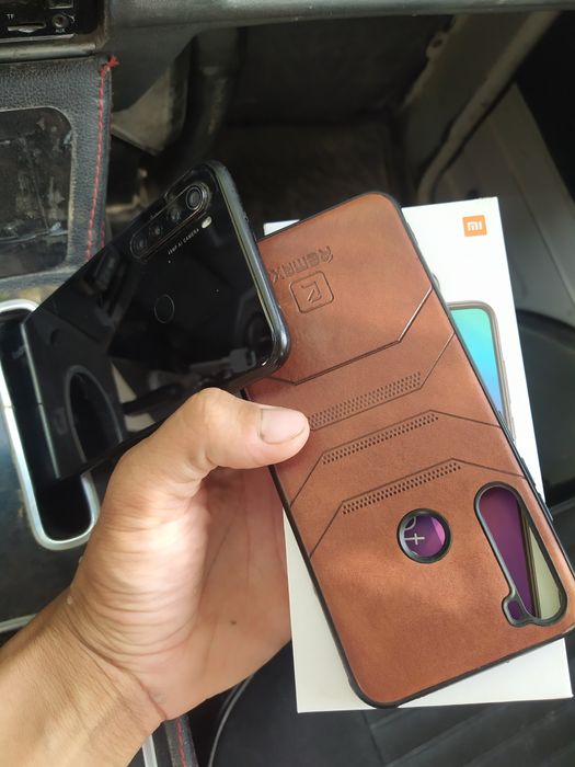 Redmi note 8  sotiladi xotira 64 Gb