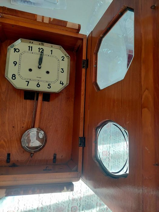 Продам часы  советские с боем.