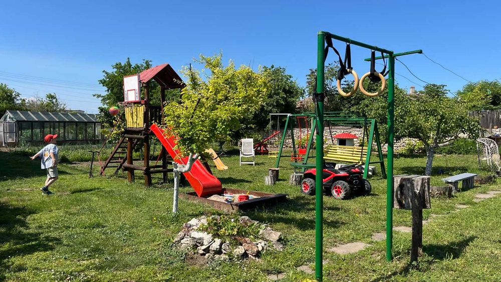 Нощувки в къща за гости "Кристофър" с. Българево.