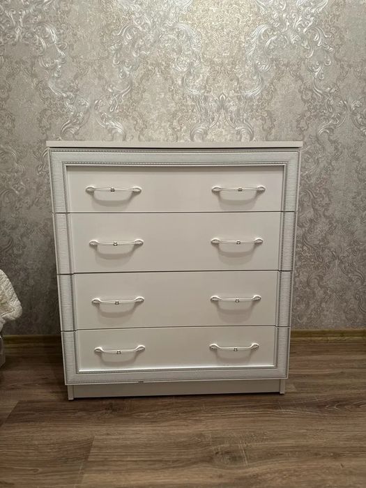Продам комод б/у за 25000!!!
