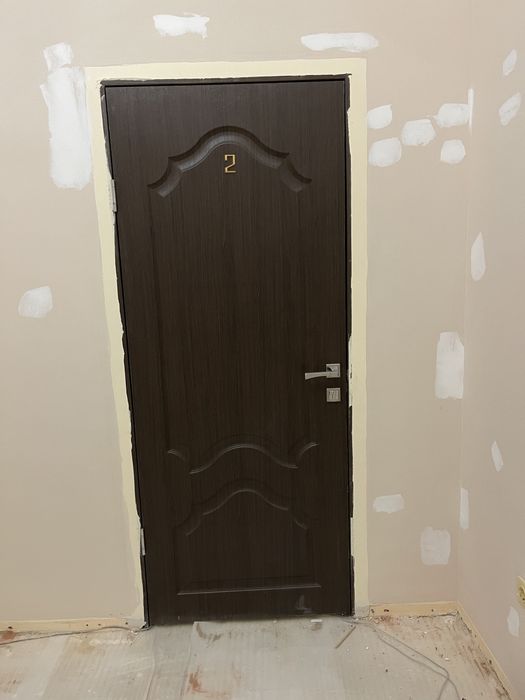 Коричнывые  Двери 2шт.