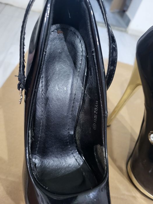 Pantofi dama din lac