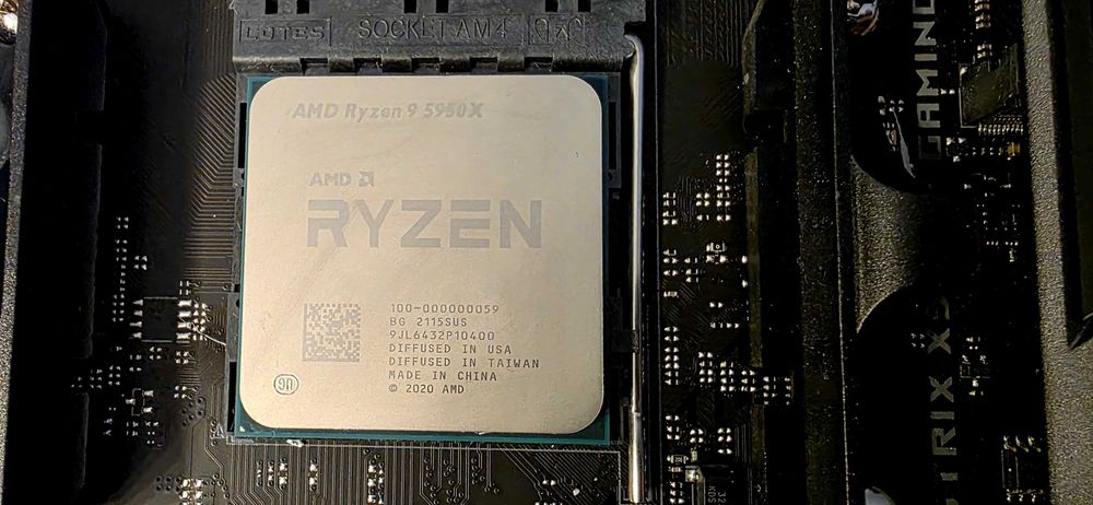 Placa de baza ASUS X570-F, CPU AMD 5950X, RAM 64 GB