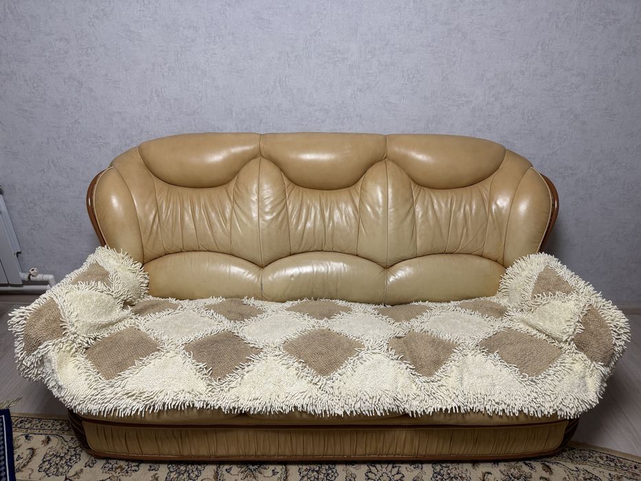 Диван из натуральной кожи
