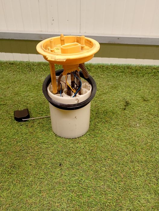 Pompă combustibil Vw Passat B7, 1.6tdi