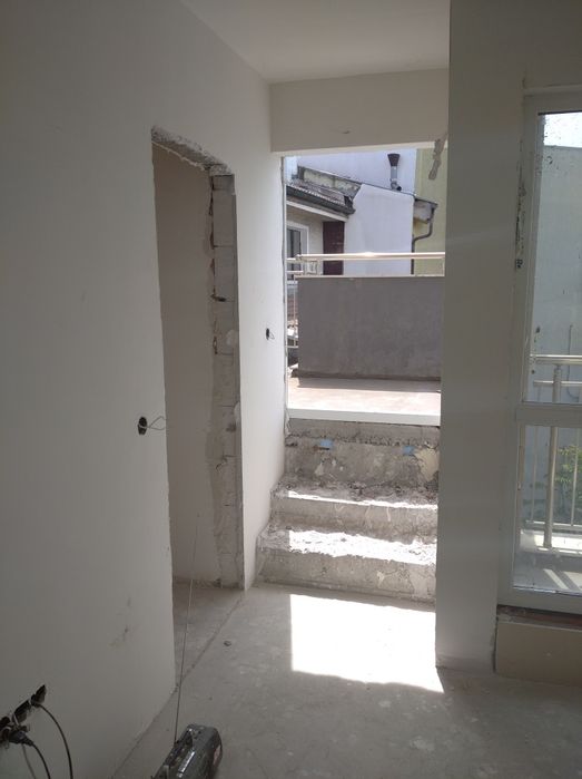 Продава се Двустаен апартамент в Варна, Погреби - 75 кв.м за 1467 €/кв.м - Снимка #3