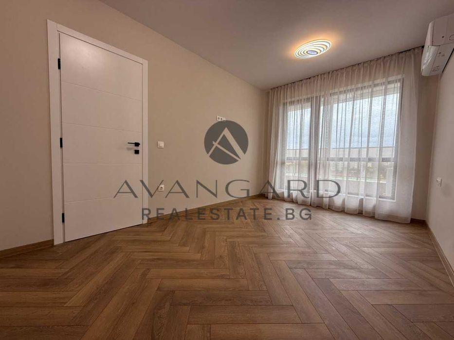 Продава се Тристаен апартамент в Пловдив, Кършияка - 150 кв.м за 1980 €/кв.м - Снимка #5