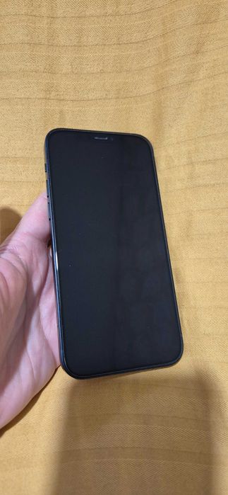 iPhone 12 64GB черен - 93% батерия, неразличим от нов