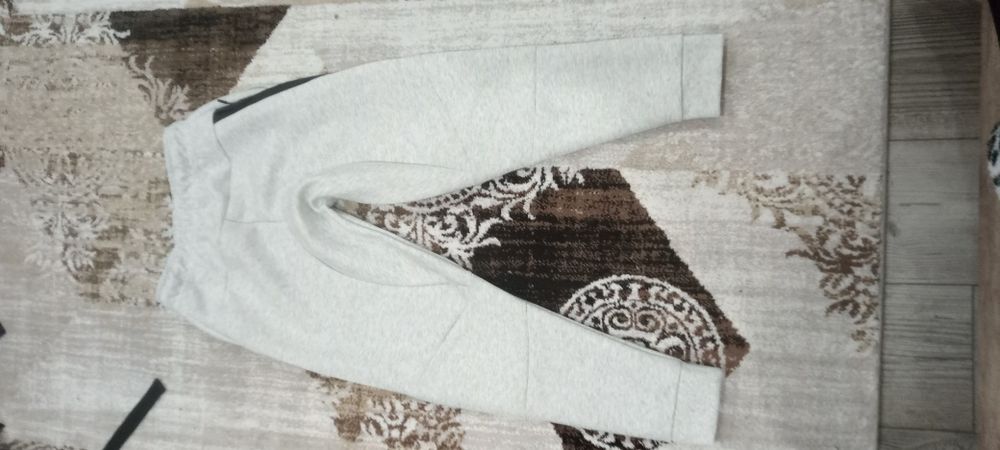 Продам Nike tech fleece штаны