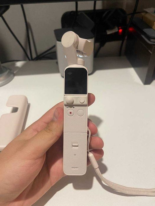 Продам белый DJI Pocket 2 Exclusive Combo (Sunset White)