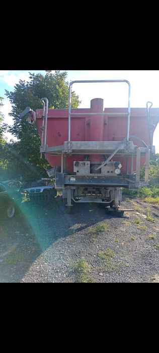 Semiremorca basculabila 3lei kg