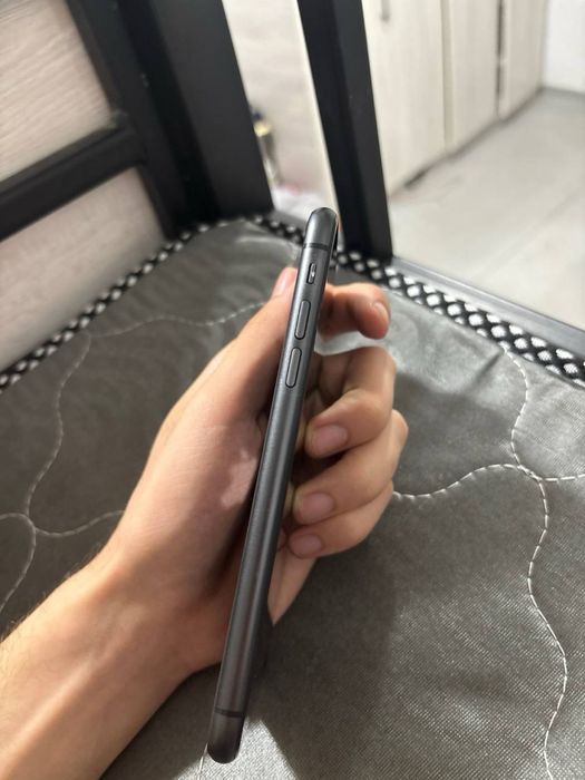 Iphone 11 .