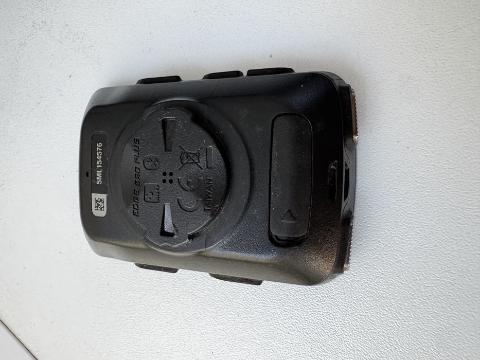 Ciclocomputer Garmin Edge 520 plus.