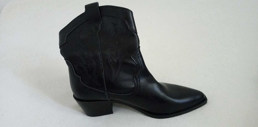 Боти с широк ток НОВО!!!