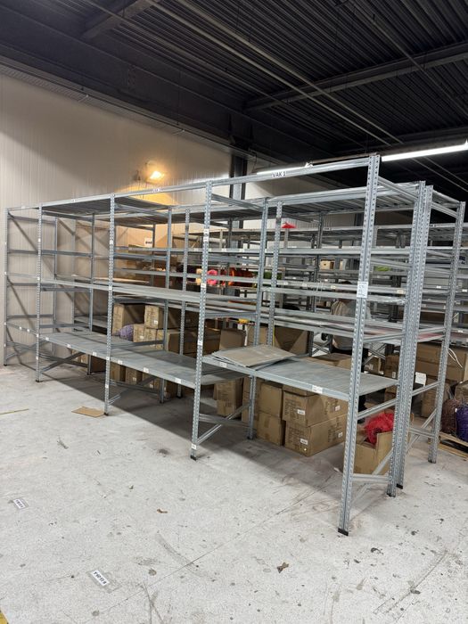 Rafturi metalice METALSISTEM zincate