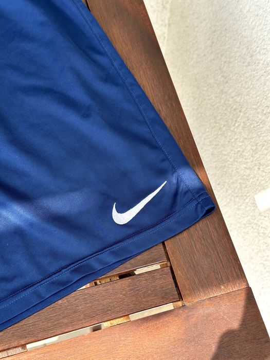 Мъжки къси панталони Nike Dri-Fit - размер М, много добро състояние