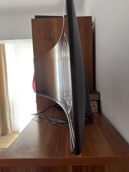 Monitor gaming Samsung Odyssey CRG9 49" curbat, Dual QHD 5120x1440, 120Hz, HDR1000, QLED – stare impecabilă