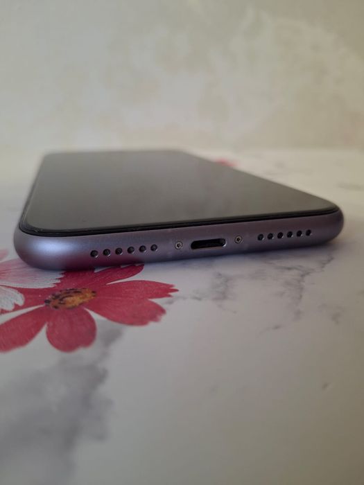 Продам iPhone 11, 64gb