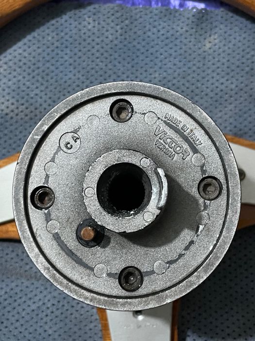 Руль Ауди дерево.