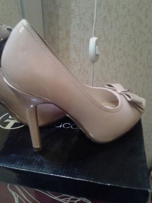 Продам туфли женские