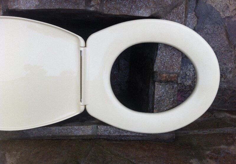 Мивка и Капак за тоалетна MDF