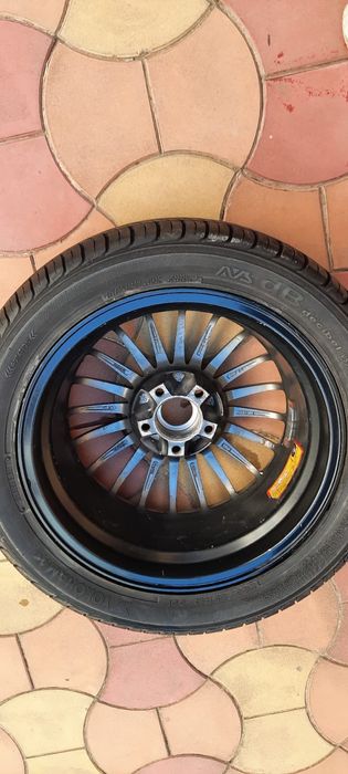 Janta aliaj 17 / 7J / 5 prezoane cu anvelopa 245 / 45/ R17 Yokohoma