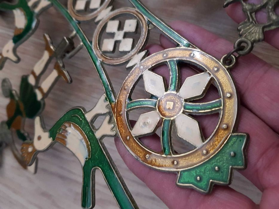 Donariu rusesc din bronz masiv si email