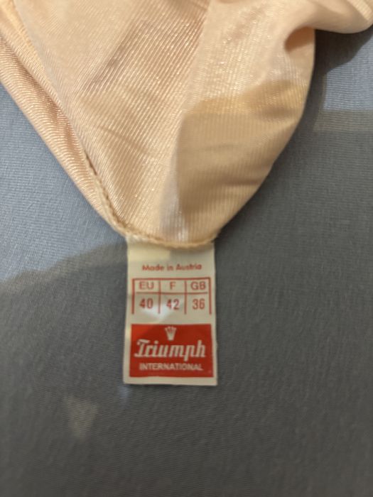 Дамски потник/Корсаж Triumph