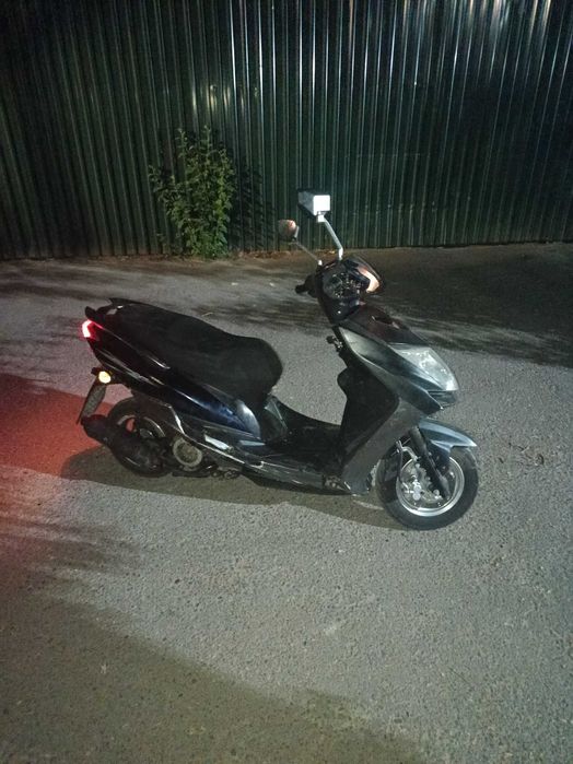 Yamaha Cygnus скутер